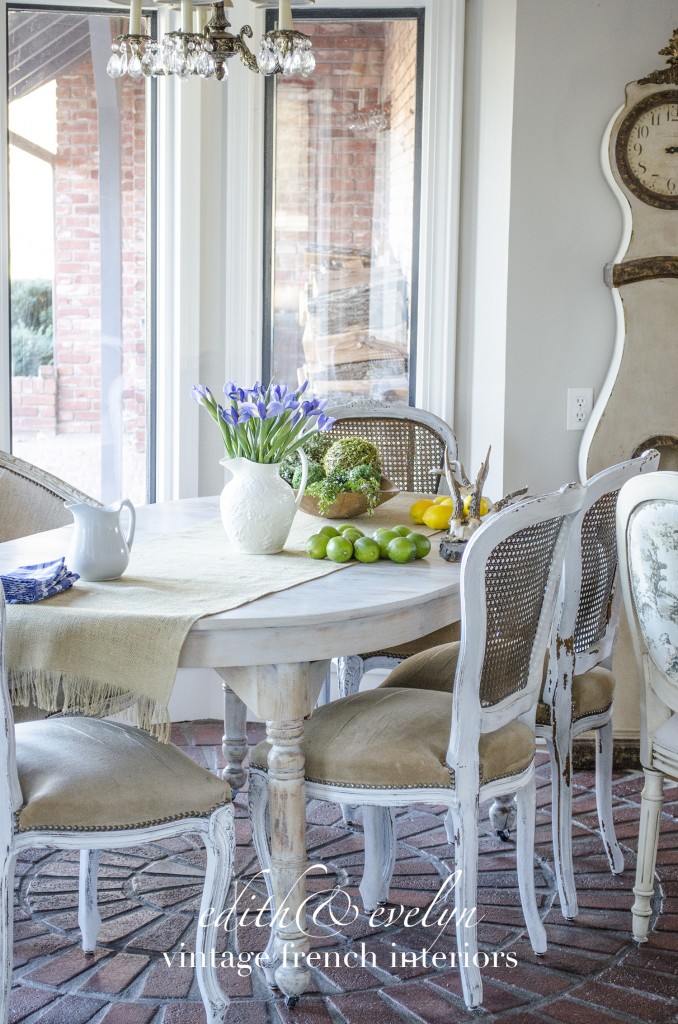 Breakfast Room | Edith & Evelyn Vintage | www.edithandevelynvintage.com