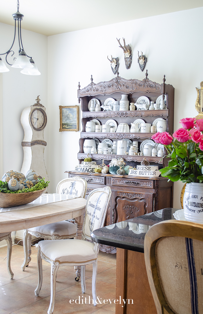 Simple Fall Decor | Edith & Evelyn | www.edithandevelynvintage.com