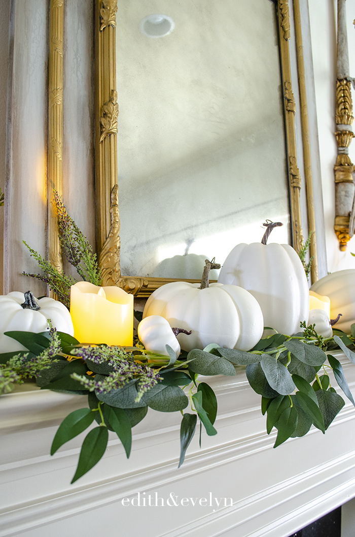 Simple Fall Decor | Edith & Evelyn | www.edithandevelynvintage.com