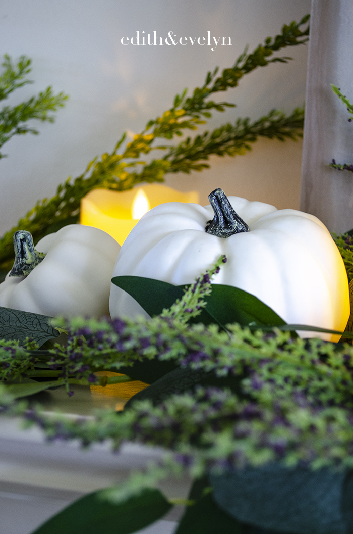 Simple Fall Decor | Edith & Evelyn | www.edithandevelynvintage.com